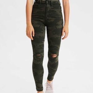 American Eagle high waisted curvy camo jeggings